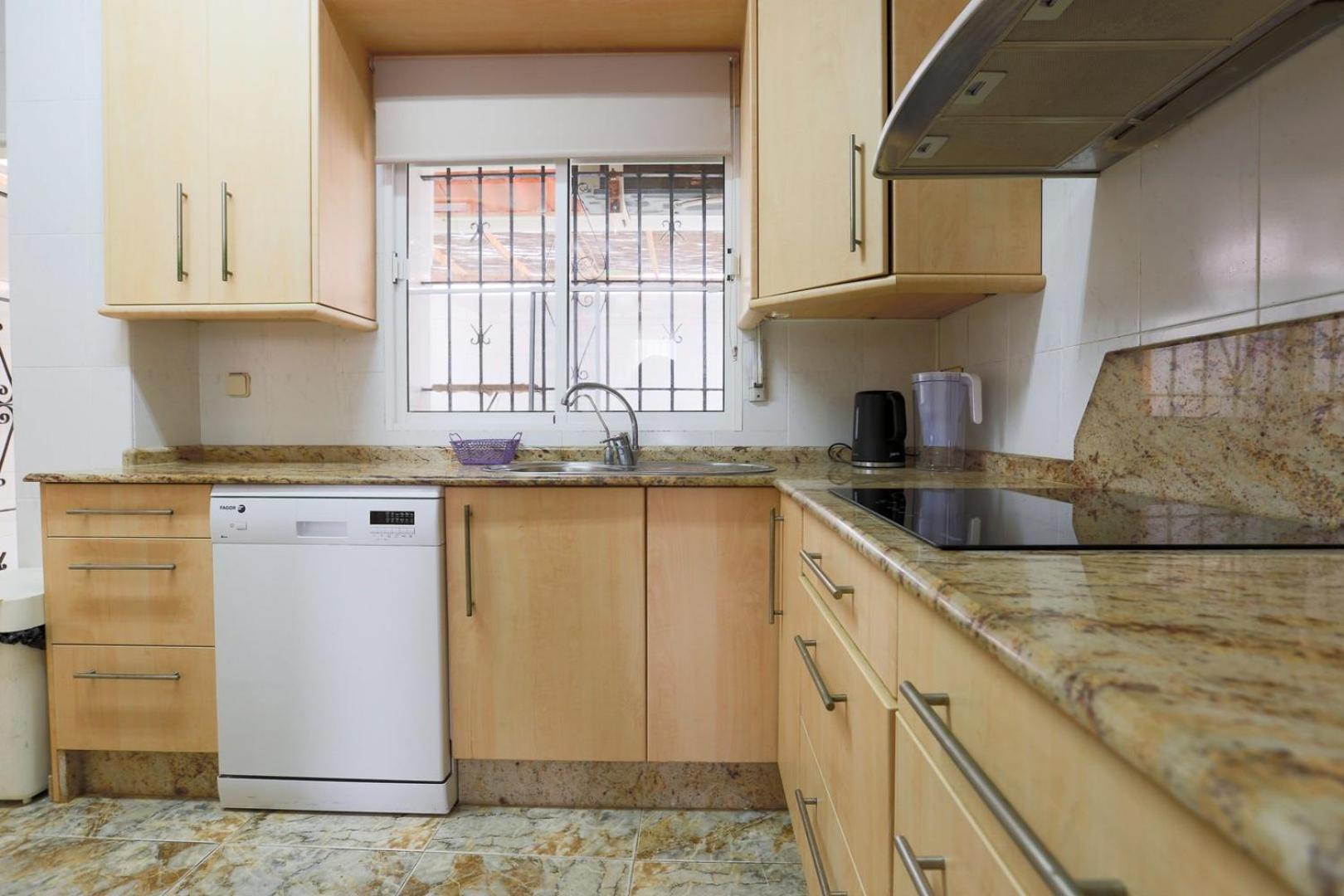 Sunny Seaside Getaway In Mar Menor
